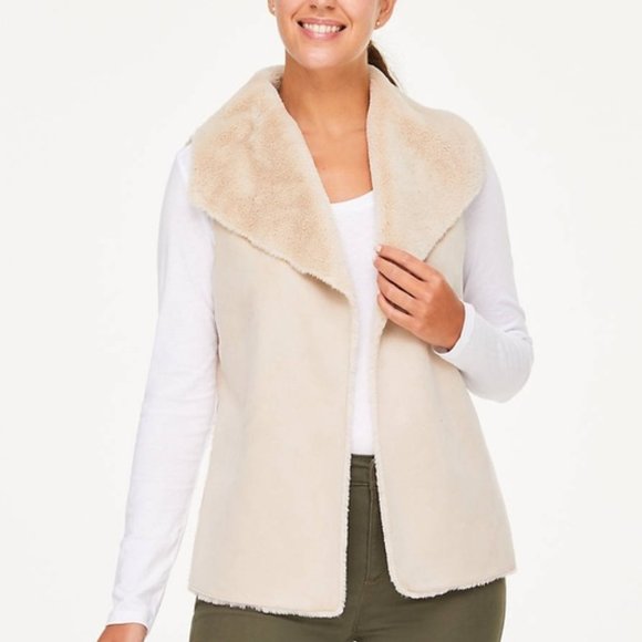 Nwt $108 GRACE Alabaster Large Faux Fur Vest WARM & CHIC! - Picture 1 of 3